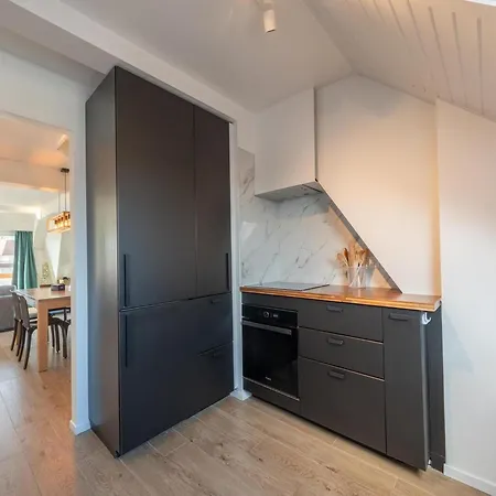 Apartament 3-bedroom Sunny In