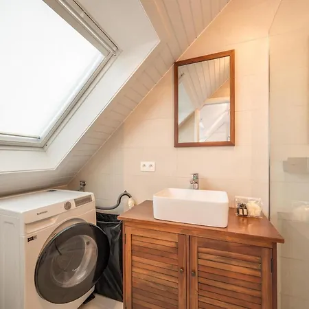 Apartament 3-bedroom Sunny In *