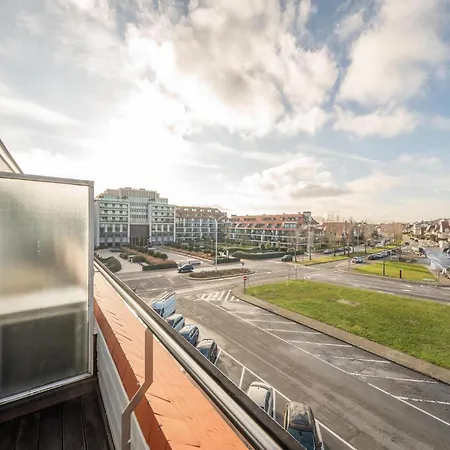 Apartament 3-bedroom Sunny In *